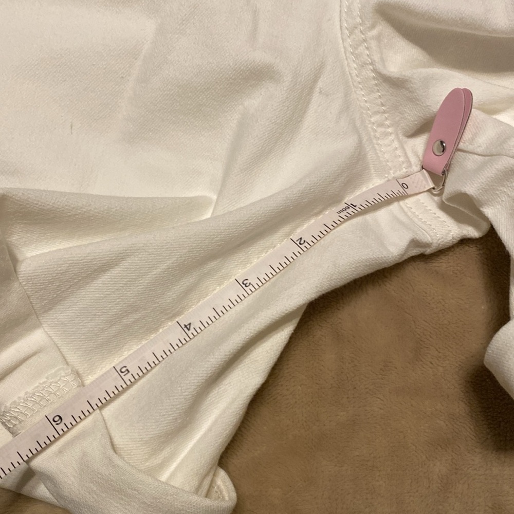 Croft & Barrow mid rise shorts - Picture 7 of 7